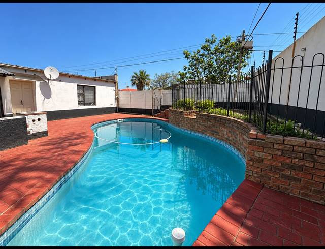 3 BEDROOM HOUSE FOR SALE IN SOPHIATOWN